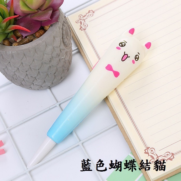 藍色蝴蝶結貓