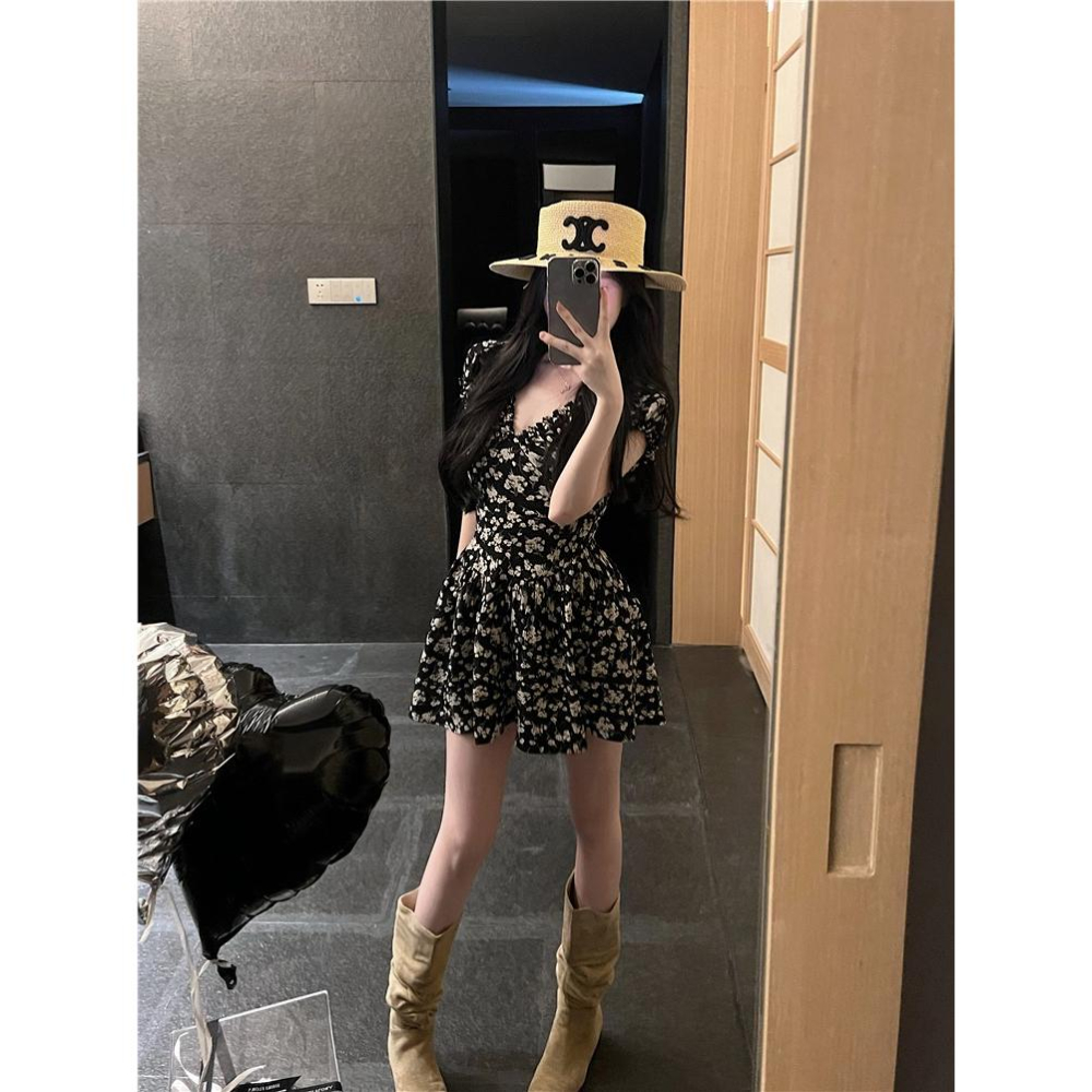 碎花V領短袖連衣裙☻甜辣法式裙子 小個子A字短裙-細節圖2