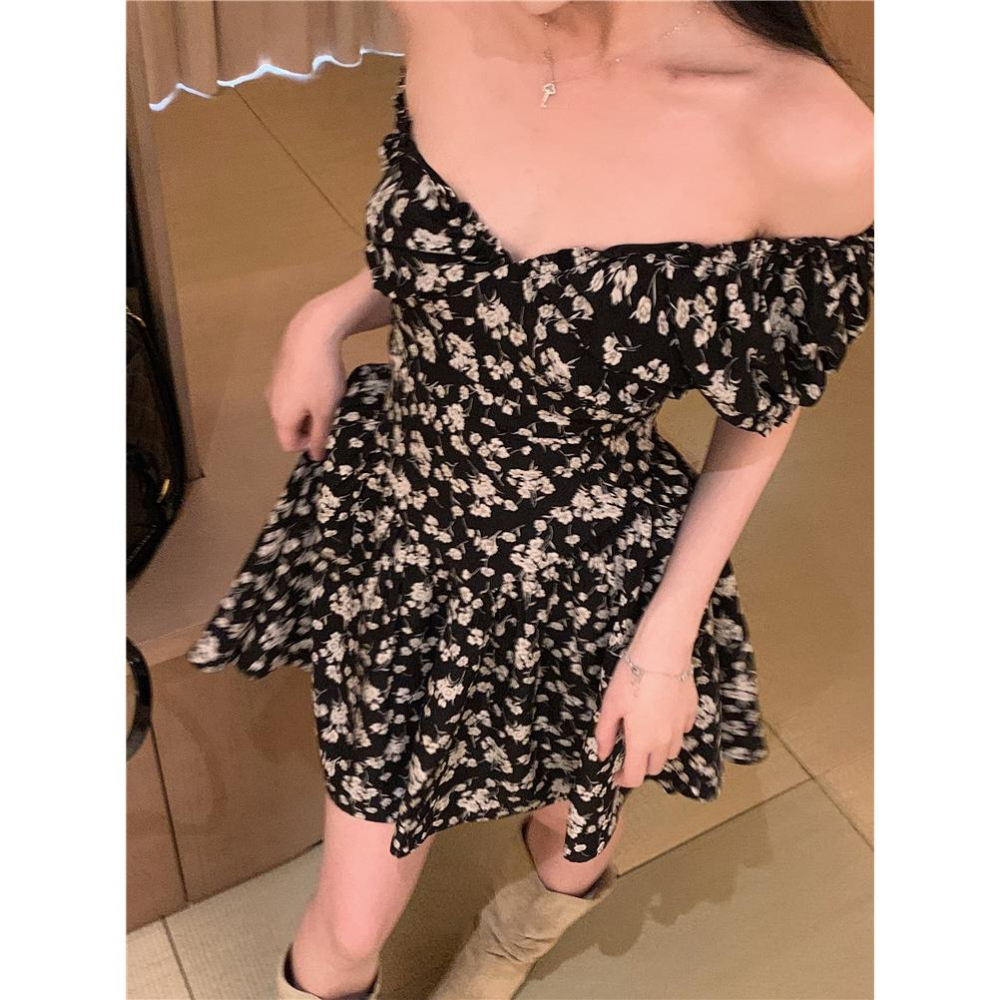 碎花V領短袖連衣裙☻甜辣法式裙子 小個子A字短裙-細節圖3