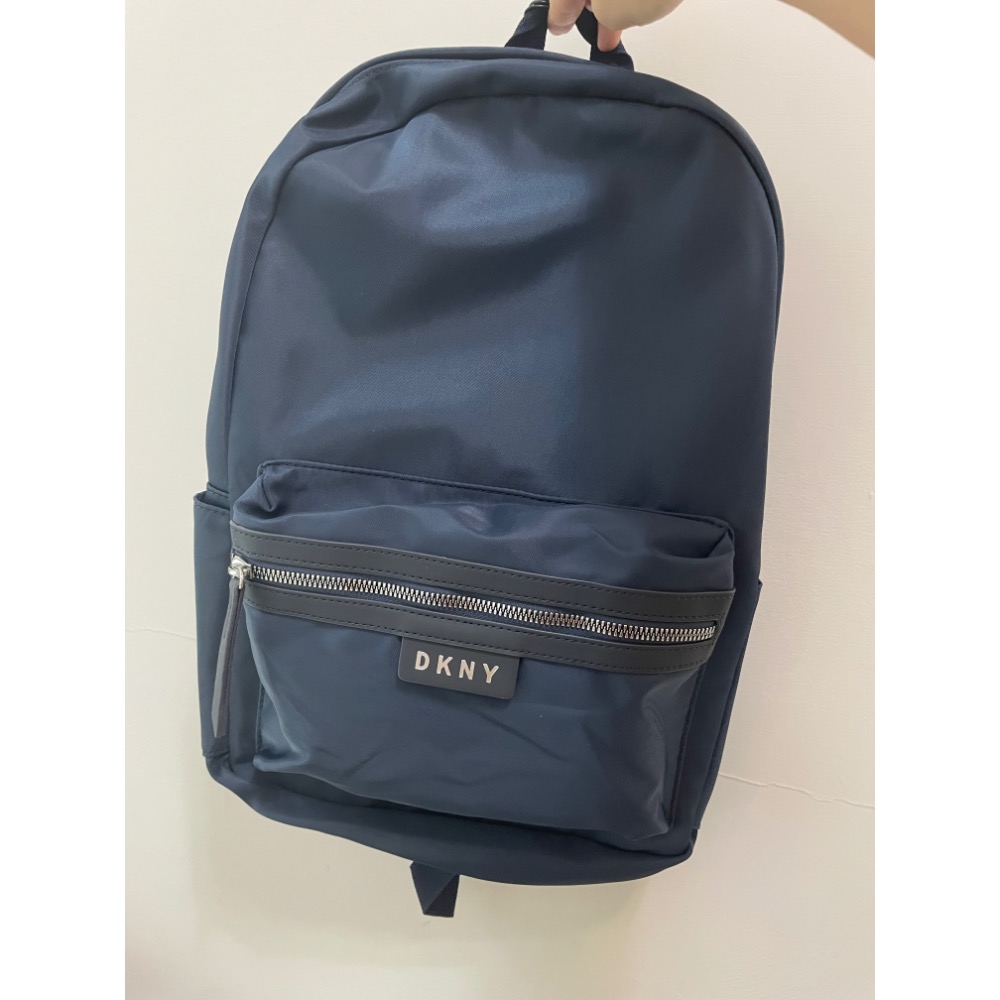 出清價 美國 DKNY 後背包 女生 男生 正品 深藍色 電腦包 背包 輕量 女款 男款 筆電包 書包 媽媽包 媽咪包-細節圖2
