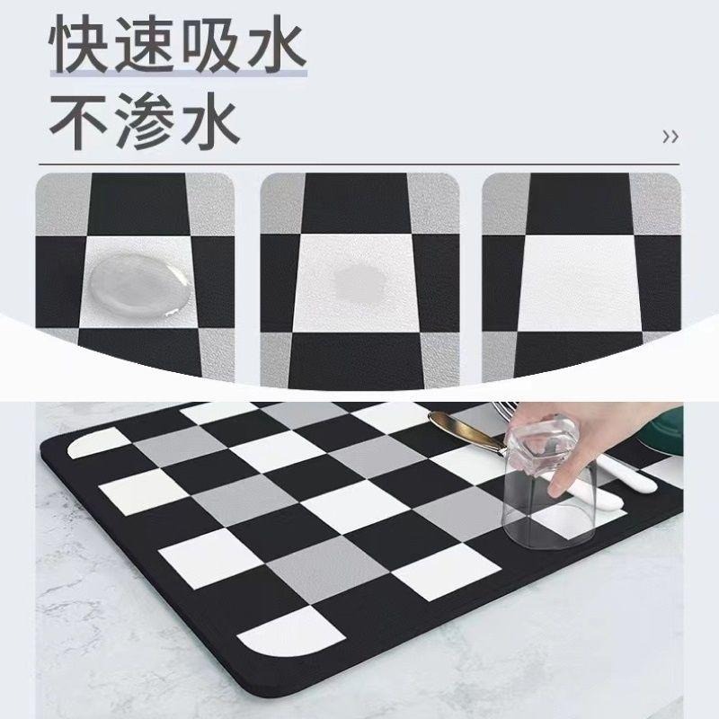 棋盤格紋硅藻土吸水杯墊 杯墊 吸水杯墊 吸水墊 簡約時尚桌面吸水墊 棋盤吸水杯墊 格紋吸水墊 【過生活】-細節圖5