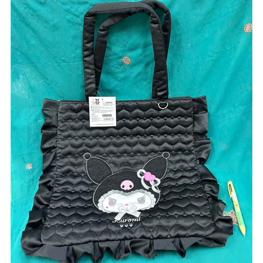 過生活IP訂購 三麗鷗 直式側背袋 毛茸兔 美樂蒂 酷洛米 11409-細節圖7