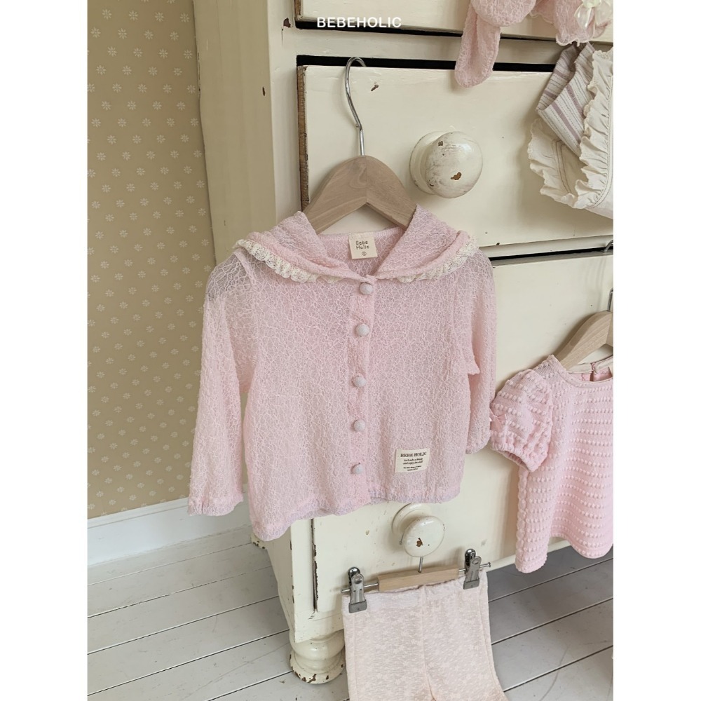 粉紅色