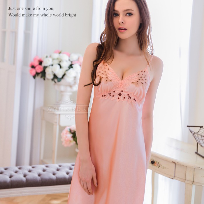 【大尺碼】低調裸膚刺繡V領柔緞情趣性感睡衣V006-細節圖2