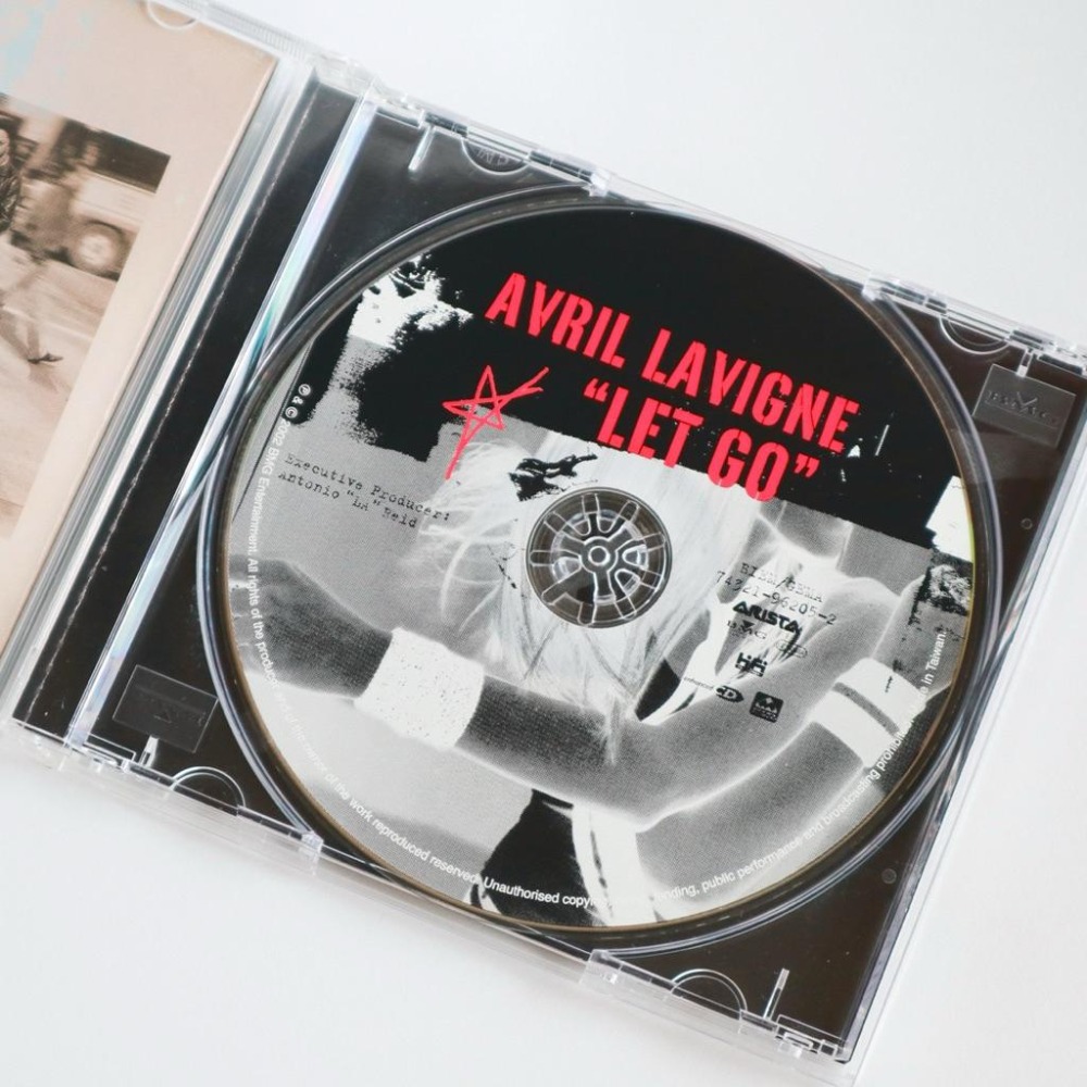 Avril Lavigne Let Go CD光碟 二手 艾薇兒 展翅高飛 專輯 Complicated-細節圖2