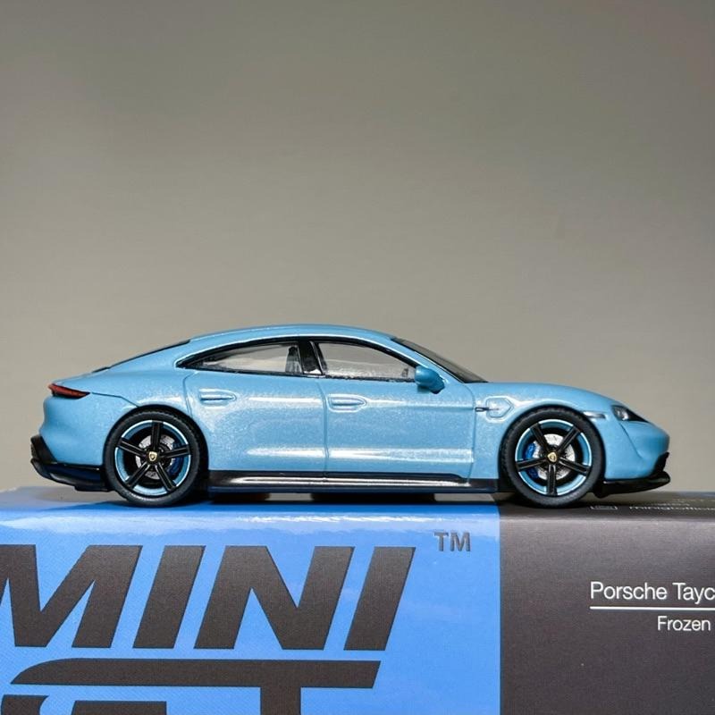 Mini GT Porsche Taycan Turbo S 藍色 225 1/64 MiniGT 保時捷 模型 冰晶藍-細節圖6