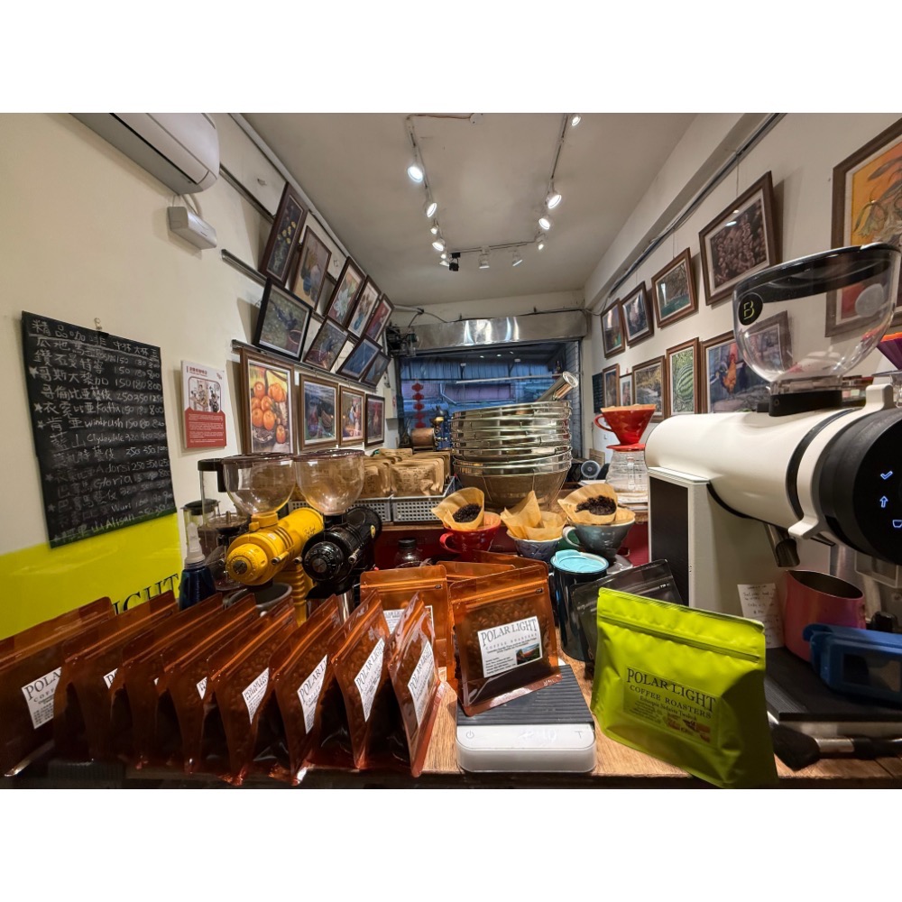 咖啡色