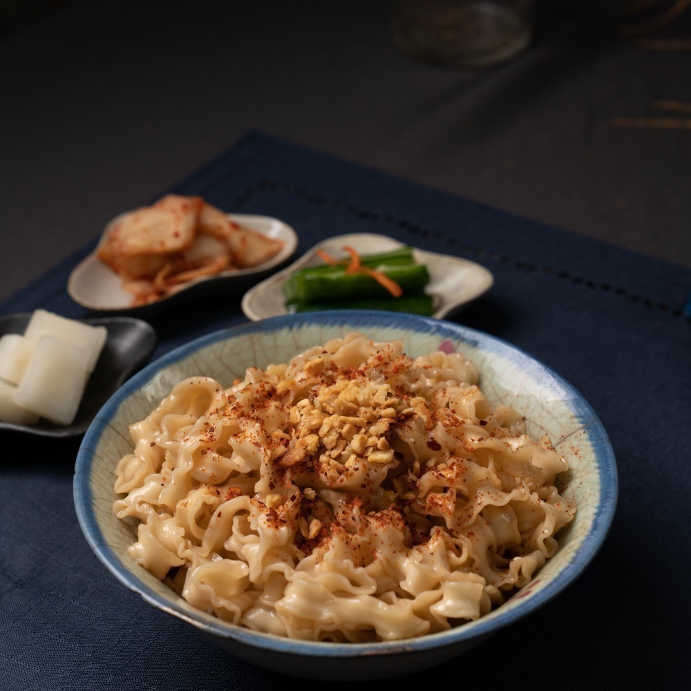 【一食拌嗑】和牛/松露乾拌麵(16袋/箱) iOPEN箱購最超值！嚴選雲林蒜酥、法式黑松露香氣｜限購1箱，1組以上請分單-細節圖4