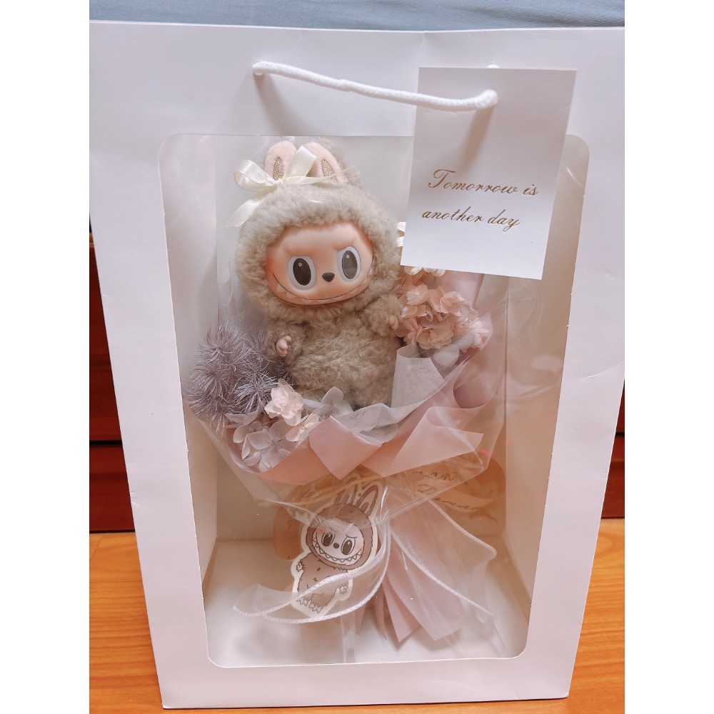 正品 labubu永生花束 畢業帽款+提袋-細節圖4