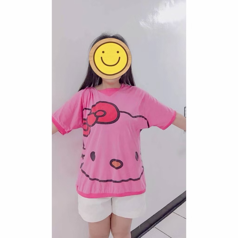 二手衣物出清 優惠二手衣物 🎀可愛hellokitty上衣 休閒家居服二手品-細節圖2