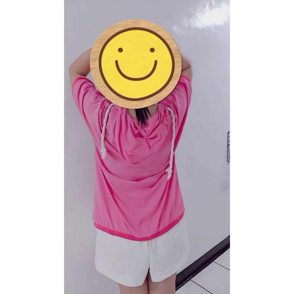 二手衣物出清 優惠二手衣物 🎀可愛hellokitty上衣 休閒家居服二手品-細節圖4