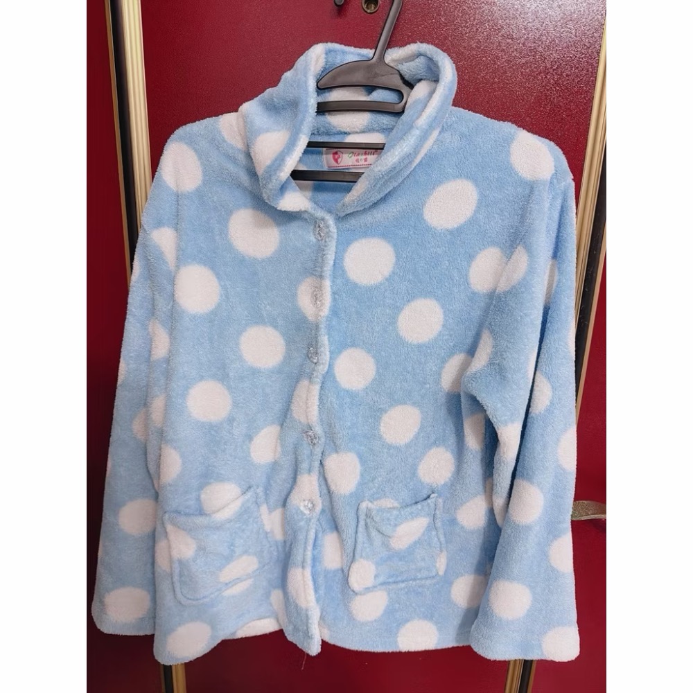 優惠二手衣物出清😇女裝 睡衣女冬珊瑚絨清新學生可愛毛毛絨家居服套裝 上衣+褲子 1+1 二手品😊-細節圖2