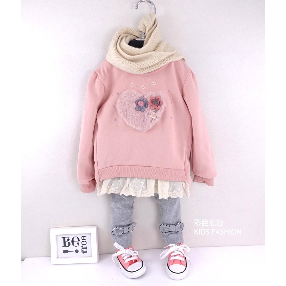 ○。° 彩色泡泡 °。○ 童裝【貨號F31442】秋冬。亮鑽絨毛愛心棉T~2色-細節圖2
