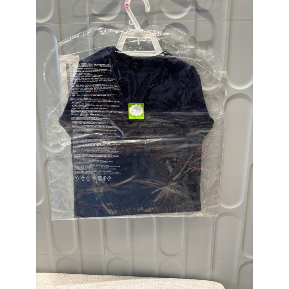 Uniqlo 繪本《是誰不想睡覺》 90公分長袖上衣-細節圖2