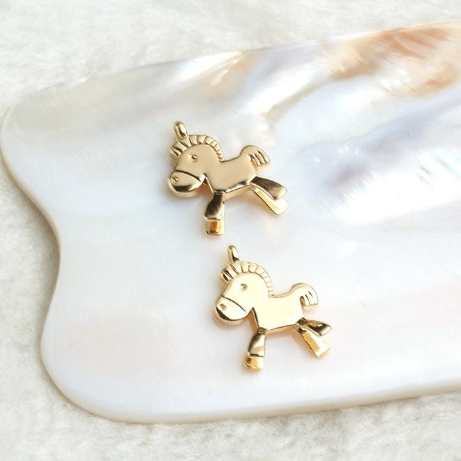 ✨星辰✨ 小馬吊墜 吊墜 立體小馬吊墜 14K包金 串珠材料 DIY材料包 銀飾 串珠 散珠 吊飾【MA024】-細節圖2