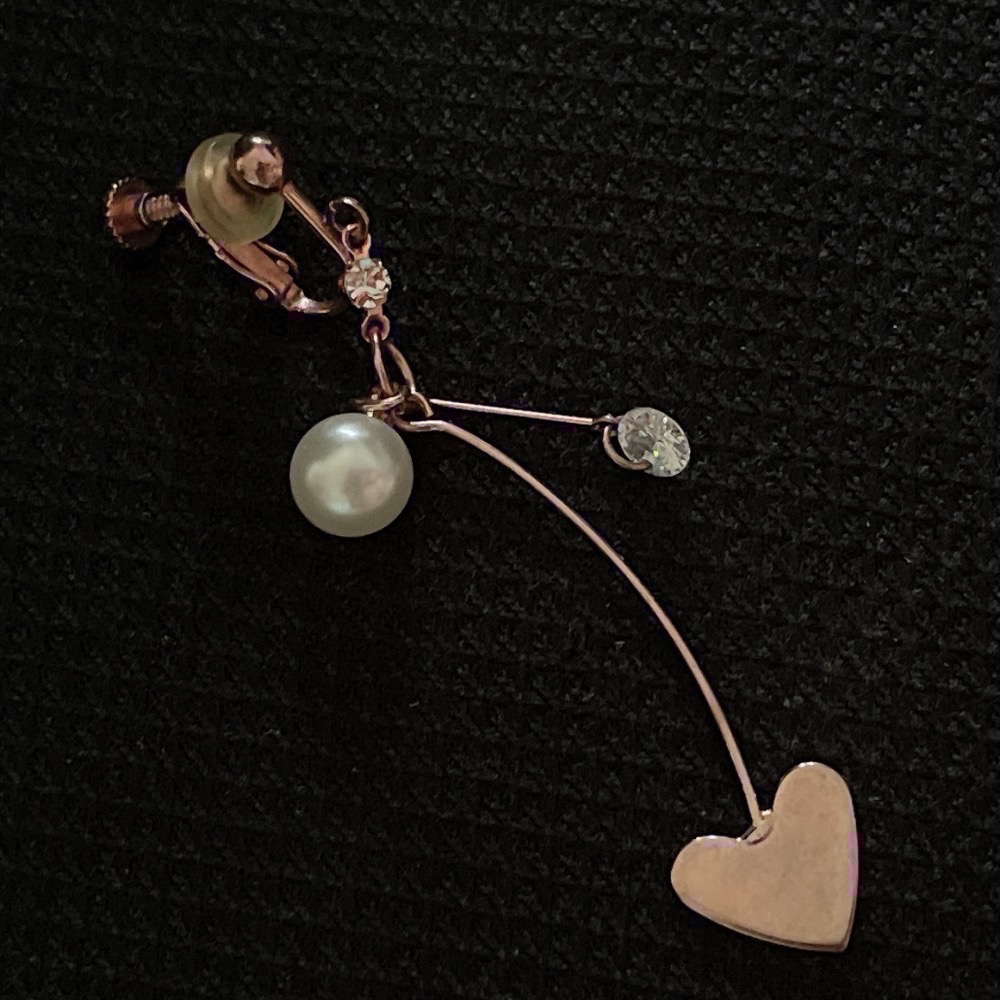時尚百搭 優雅曲線玫瑰金愛心 珍珠鑽石單邊墜飾夾式耳環@c519€-細節圖2