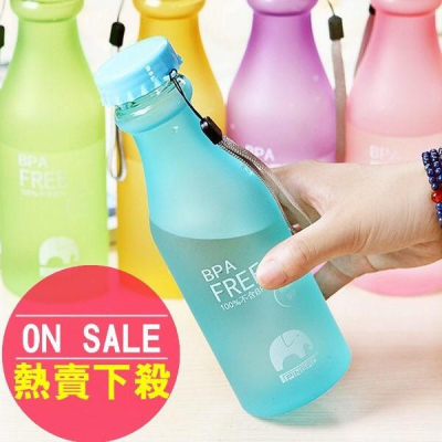 【台灣現貨】水壺 汽水瓶 550ML 隨身杯 水杯 水瓶 運動 水壺 冷水壺 塑膠水瓶【RS335】