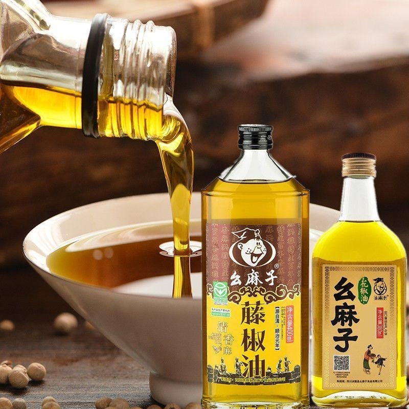 臺灣發貨，百年品牌，玻璃瓶裝。清香麻藤椒油250ml，花椒油250ml，木姜油（山胡椒油）250ml川式燒椒醬-細節圖2