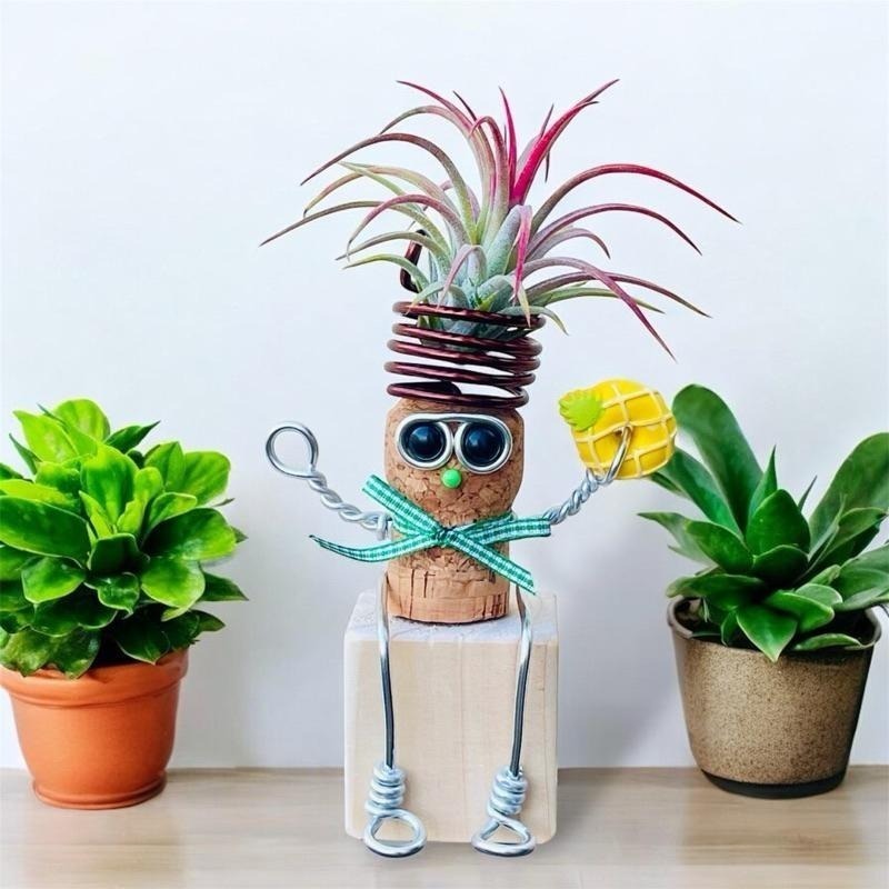 微甜多肉小陽台．空氣鳳梨的家｜鋁線手作．童趣小物~軟木塞娃娃空鳳架×積木座(不含空鳳)-細節圖2