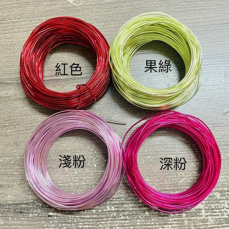 微甜多肉小陽台．空氣鳳梨的家｜鋁線手作．小兔兔與她的禮物．樟木底座（不含植物）-細節圖2