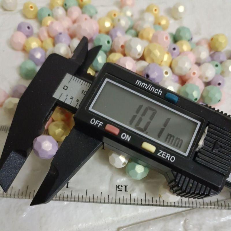 全新 現貨 顏色隨機 20入裝 1公分 多邊型 橢圓串珠 手工藝品 手工藝 diy 手工 零件 橢圓 串珠 金屬 光澤-細節圖2