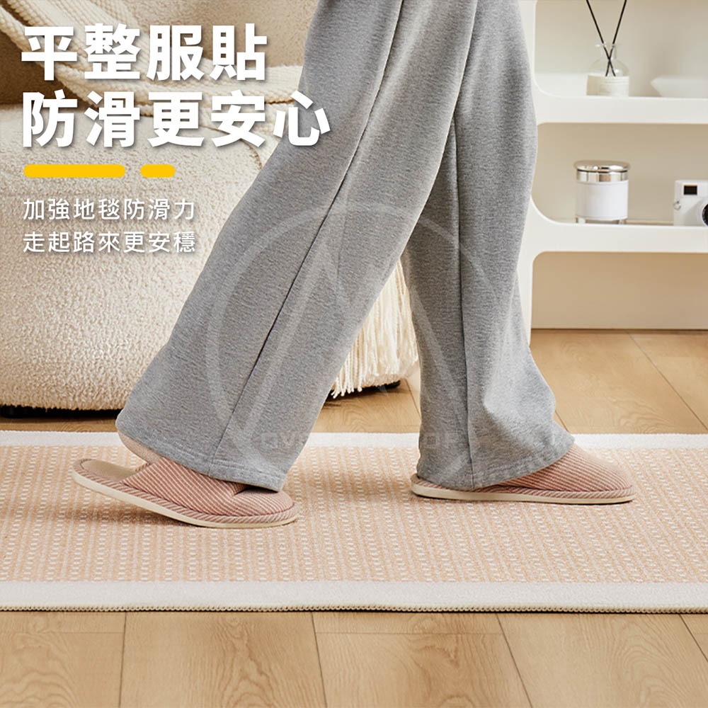 日本進口 SURUGA 地毯防滑墊（4入組）／地墊止滑墊 可裁切防滑片 地墊防滑貼片 瑜珈墊防滑貼【超越巔峰】-細節圖3