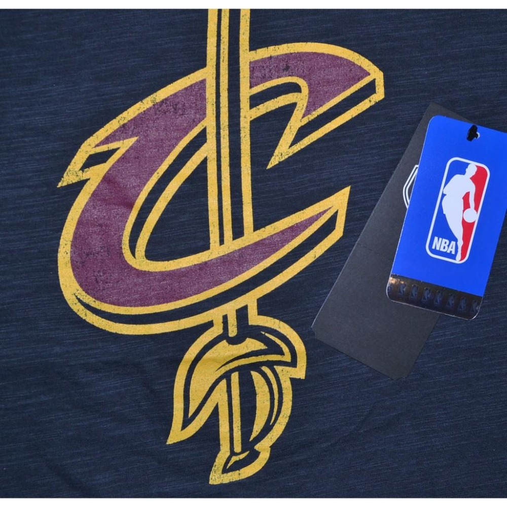 NBA 克利夫蘭騎士隊 長袖T恤【S】 官方授權 Cleveland Cavaliers 深海軍藍色 全新 現貨-細節圖2