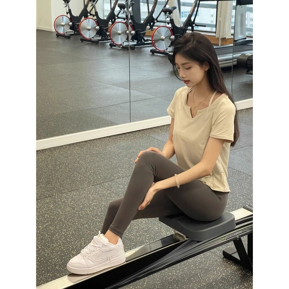 美得怦然心動~運動健身短袖t恤女新款夏季緊身V領透氣瑜伽服上衣-細節圖3