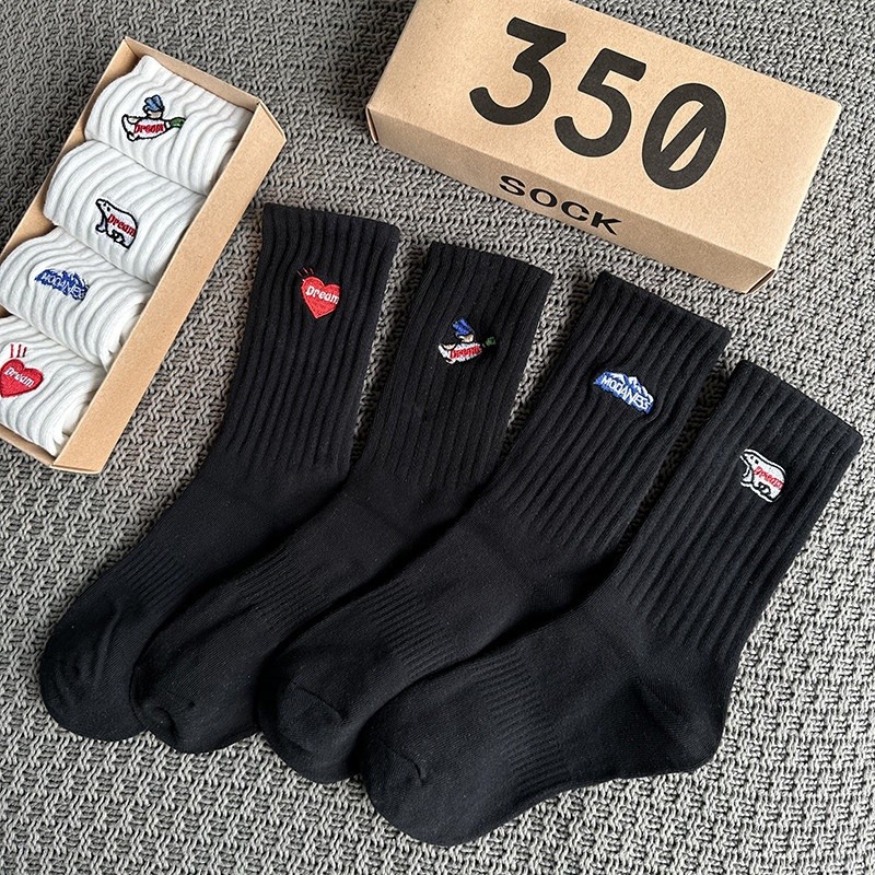 四雙裝刺繡長筒 愛心黑+飛鴨黑+雪山黑+熊黑