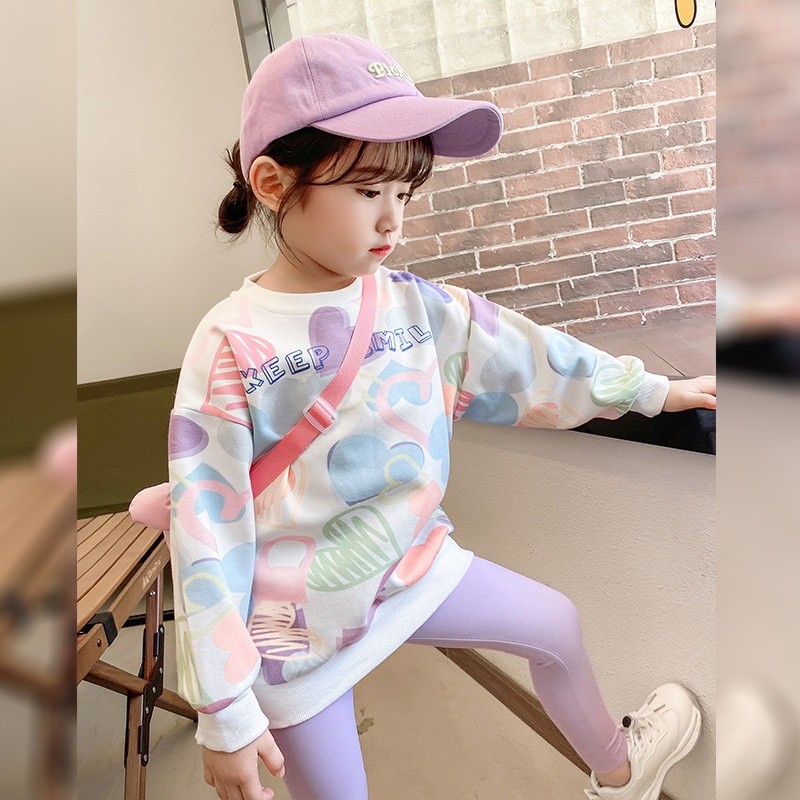 品牌清倉折扣童裝撿漏早春新款女孩長袖趣味塗鴉愛心衛衣中大童潮-細節圖3