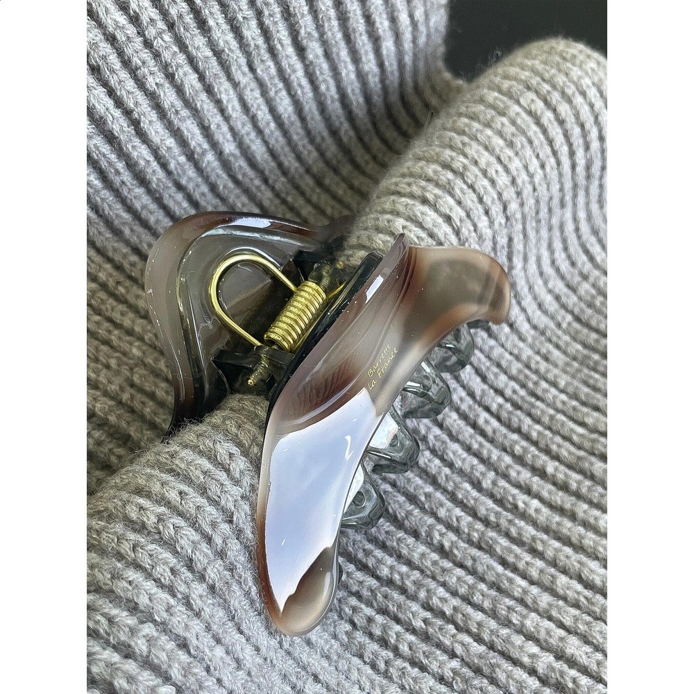 趙露思同款茶色三角抓夾女高階感後腦勺盤髮鯊魚夾子髮卡氣質頭飾-細節圖3