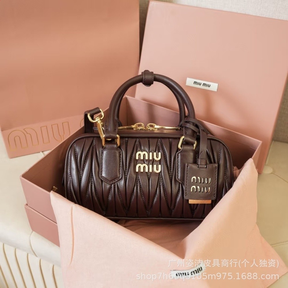 miu同款褶皺小羊皮波士頓保齡球經典時尚復古手提單肩斜挎枕頭包-規格圖5