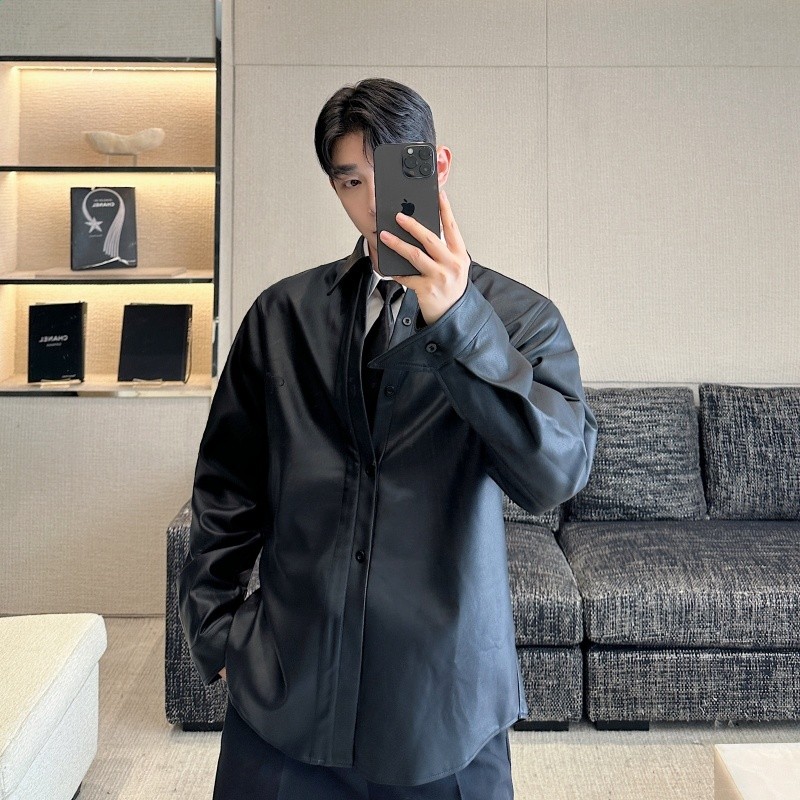 張凌赫同款機車皮衣男襯衣韓版高階感帥氣男士西裝領皮模擬皮襯衫-細節圖5