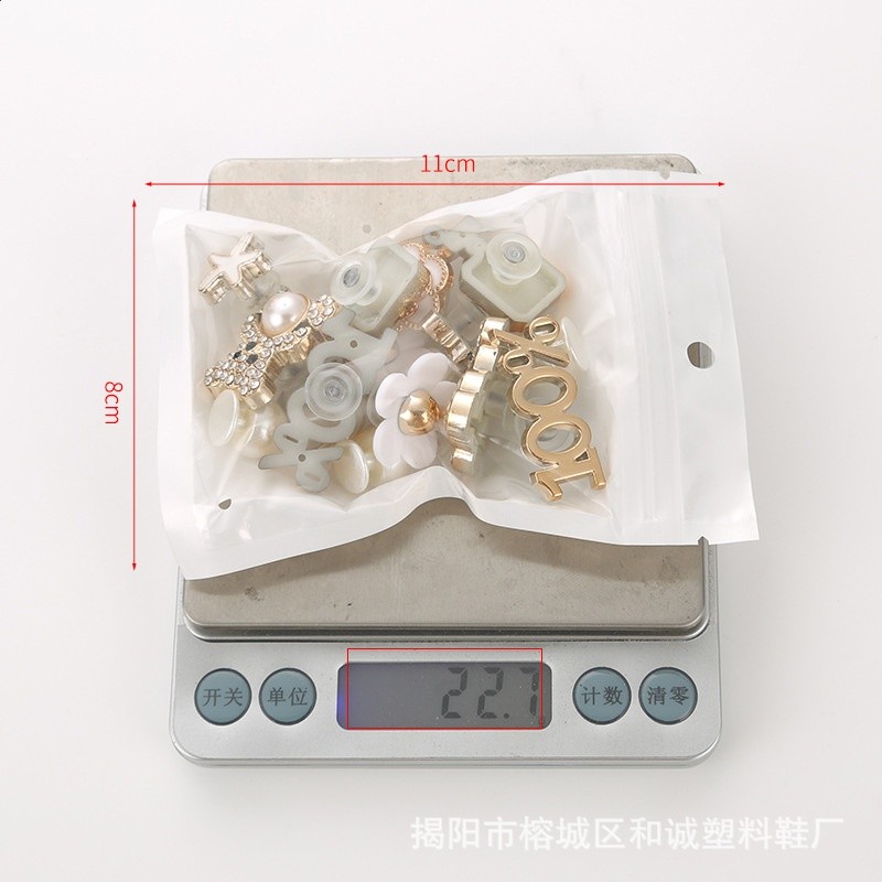 新款洞洞鞋DIY配飾鞋面配件水鑽珍珠鞋花可拆卸小熊鞋面裝飾配件-細節圖4