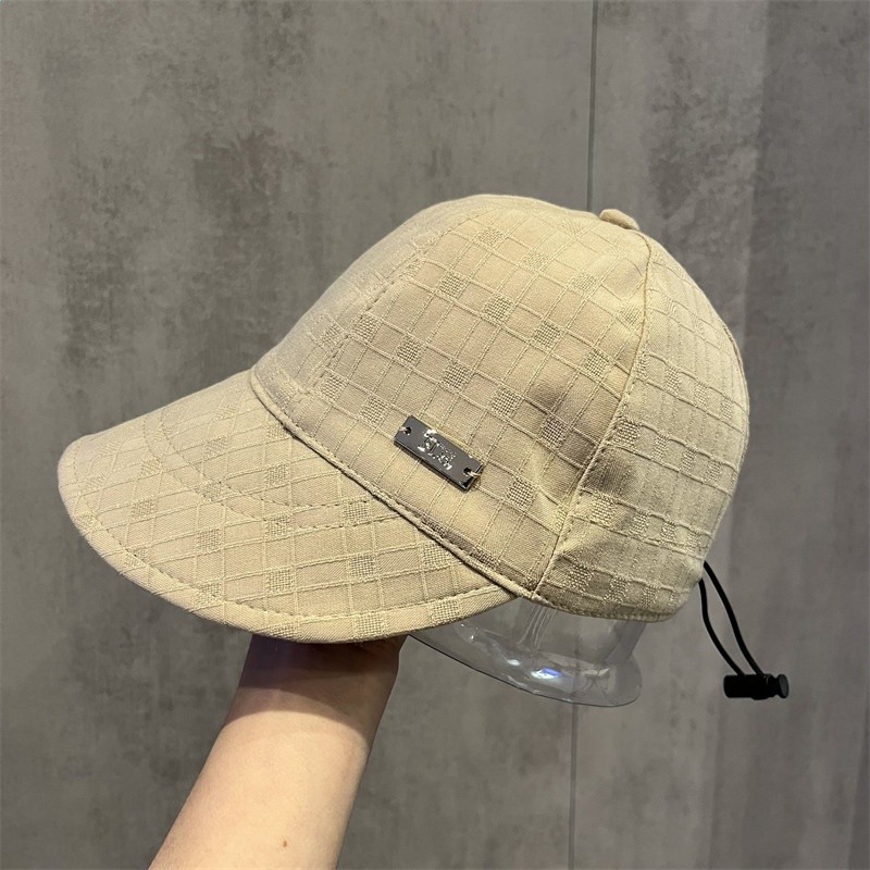 卡其色