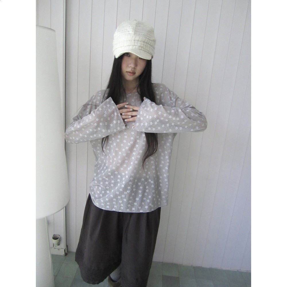 ang:project 3/18新品古早疊穿花朵蕾絲微透圓領打底衣長袖T恤女-細節圖4