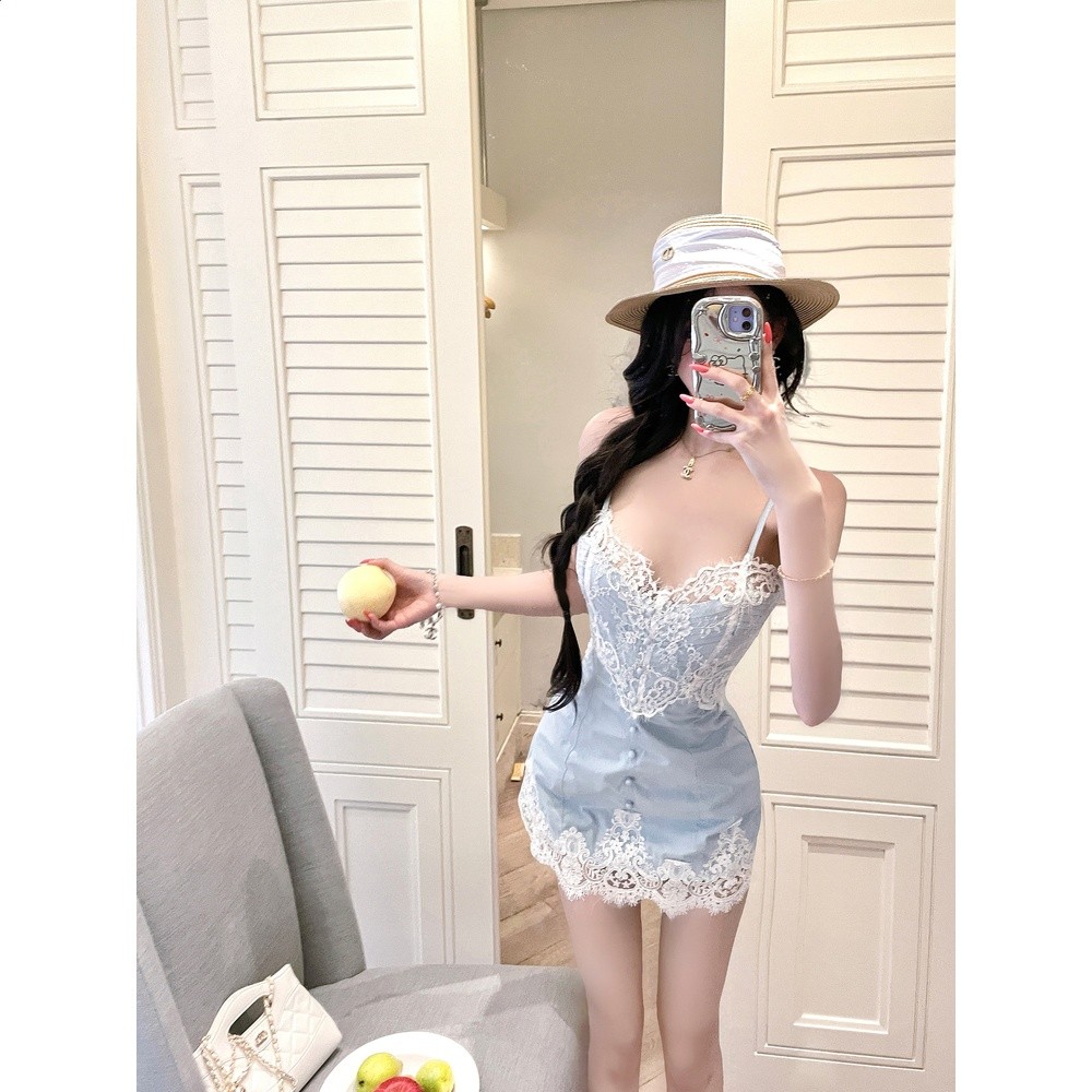 灰塵鄧鄧 蕾絲拼接吊帶連衣裙女2026夏季新款純欲a字短裙平口裙子-細節圖3