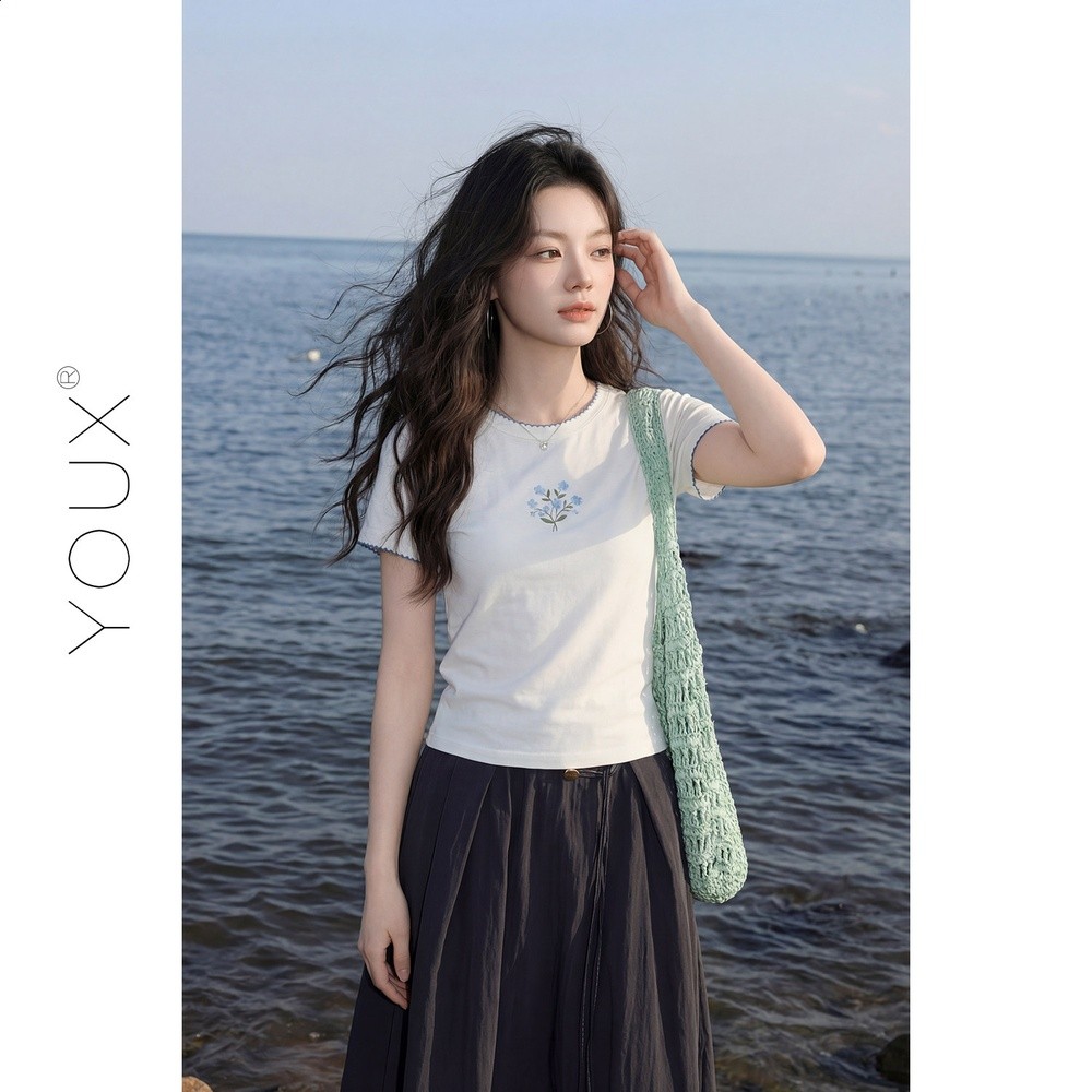 又巷【晚風敘白】刺繡小花正肩短袖t恤女夏新款修身短款白色上衣-規格圖5