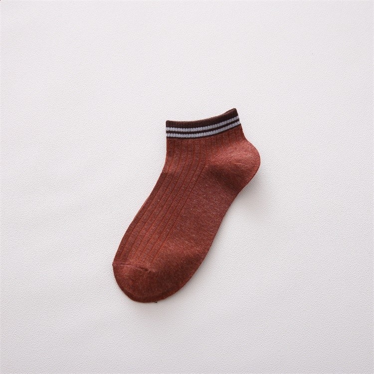 棗紅色
