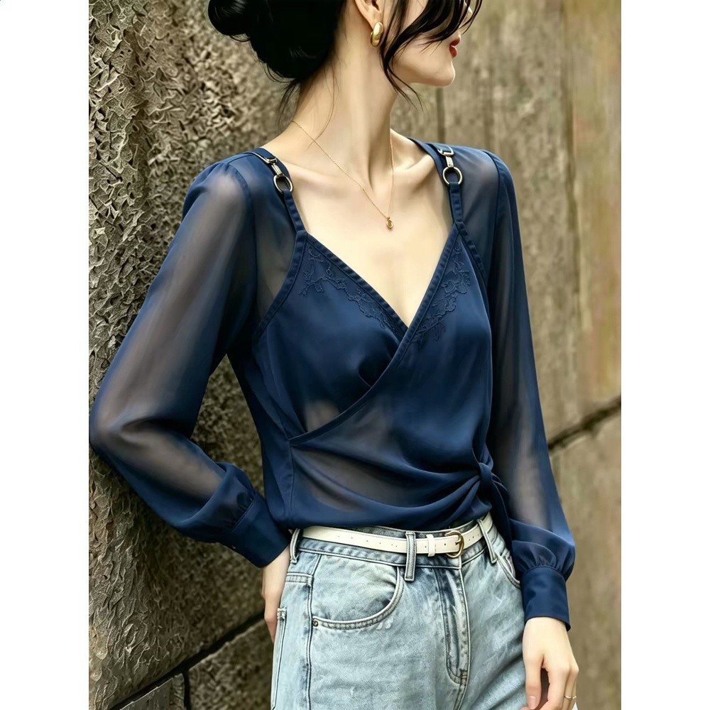 專櫃別回藏青金屬扣微透小衫女2026夏季新款輕奢大碼V領長袖上衣-細節圖2