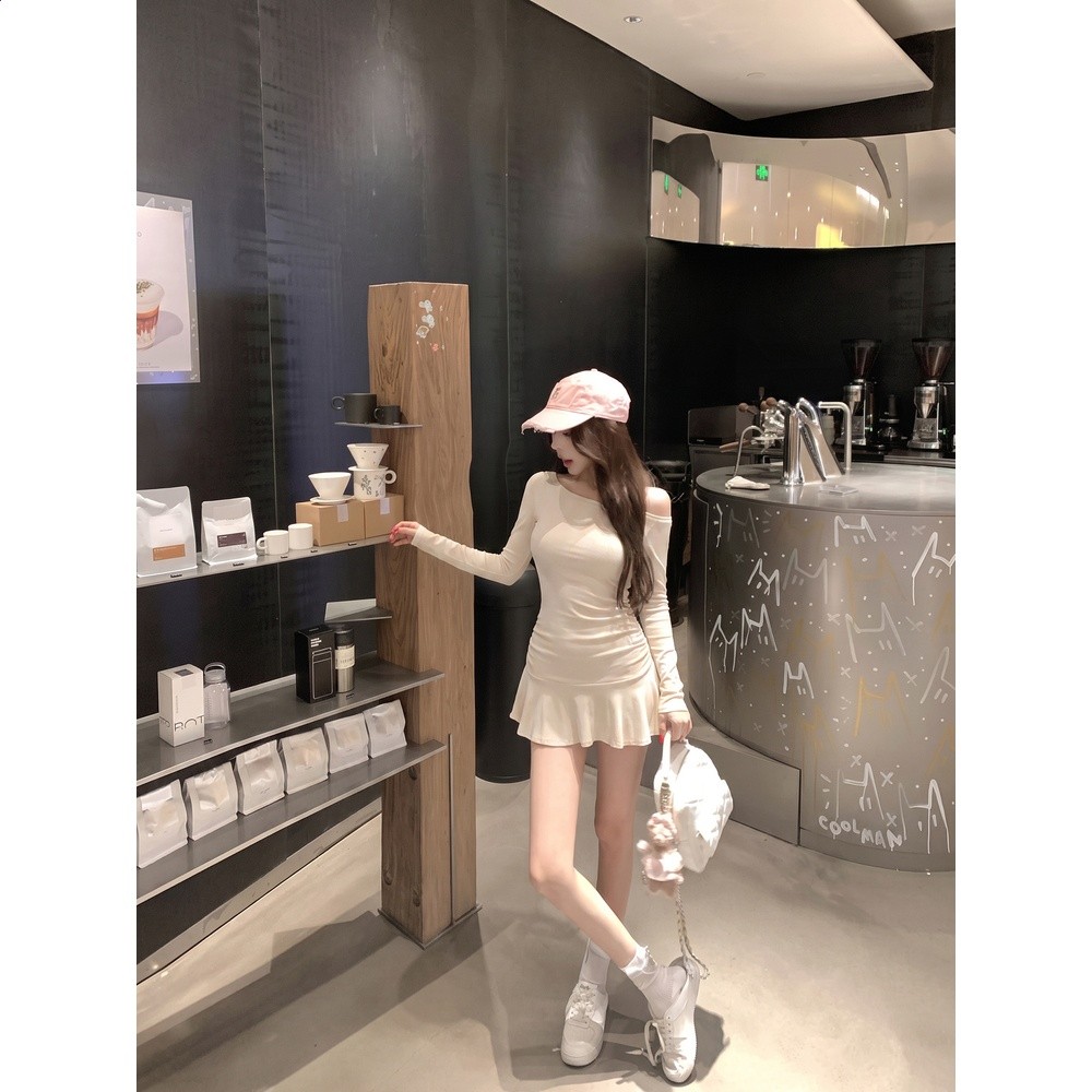 黑色草莓斜肩長袖連衣裙女秋季褶皺收腰百褶短裙純欲辣妹a字裙子-細節圖4