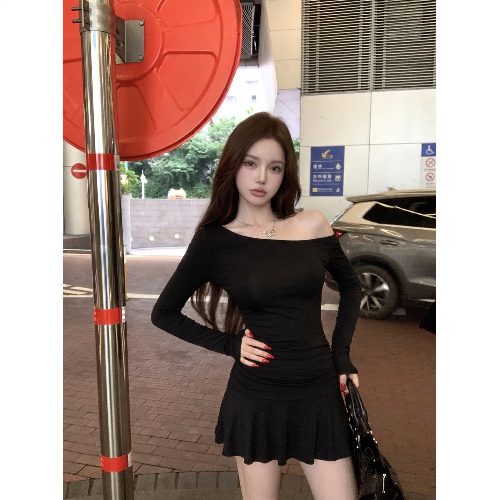 黑色草莓斜肩長袖連衣裙女秋季褶皺收腰百褶短裙純欲辣妹a字裙子-規格圖5