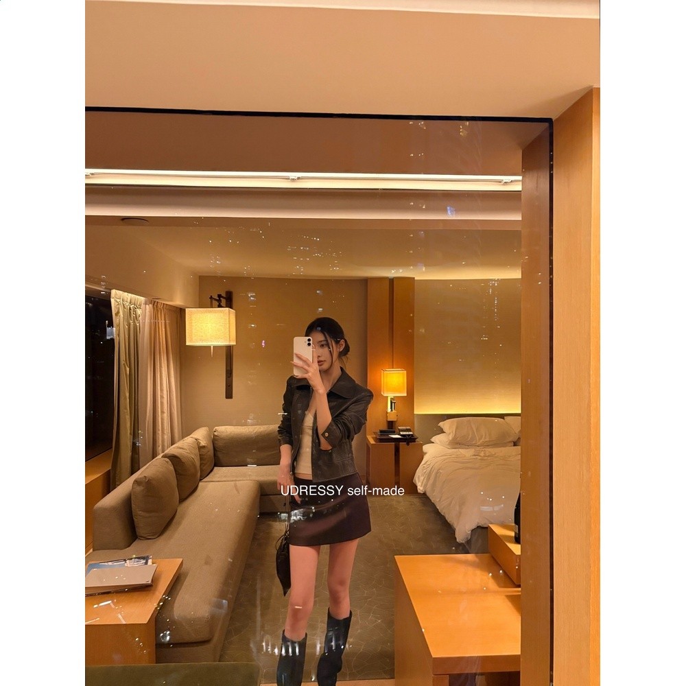 UDRESSY 自制質感緞面低腰裙褲-細節圖4