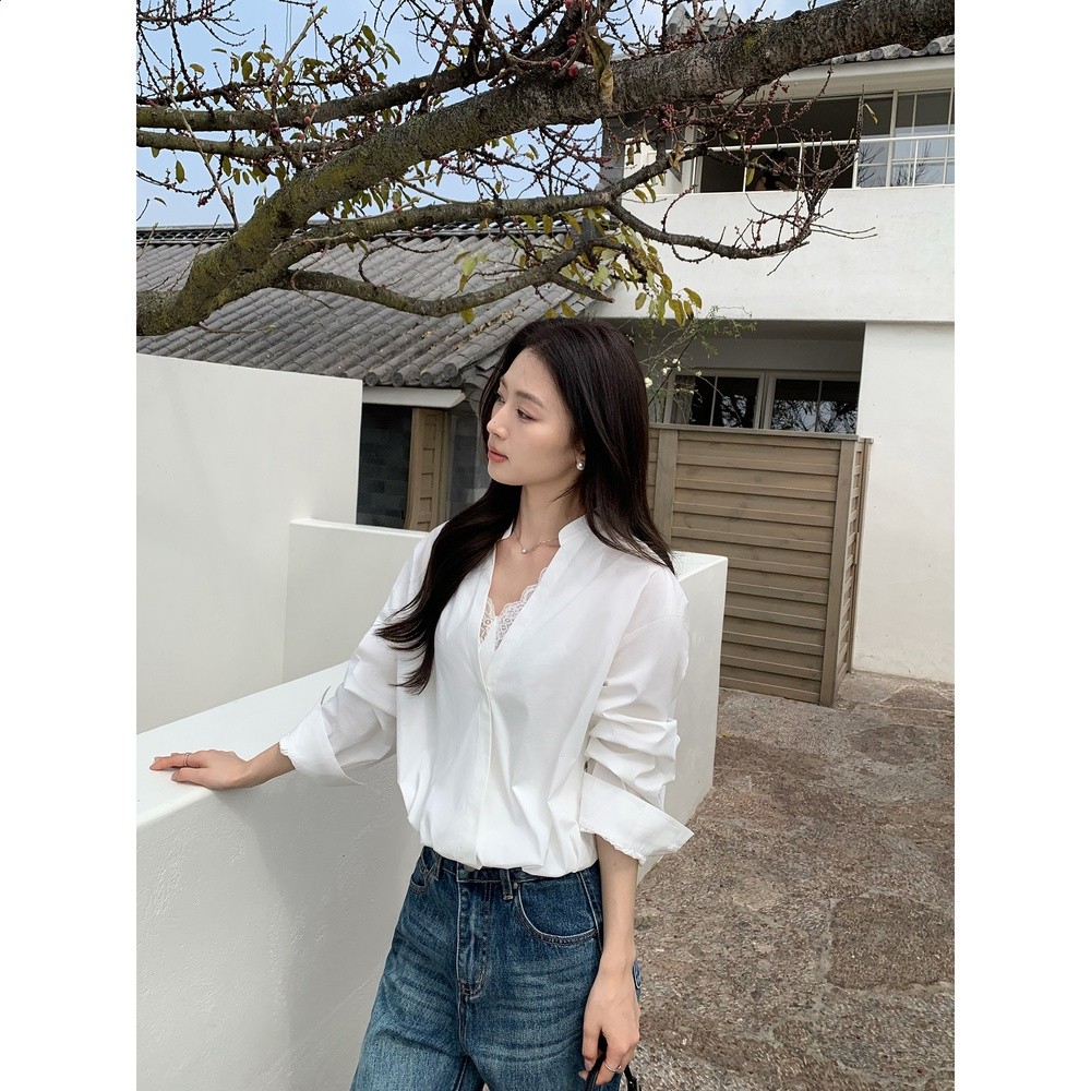 pusumede鬆弛往事 法式V領蕾絲拼接長袖襯衫女設計感花苞收腰上衣-規格圖5