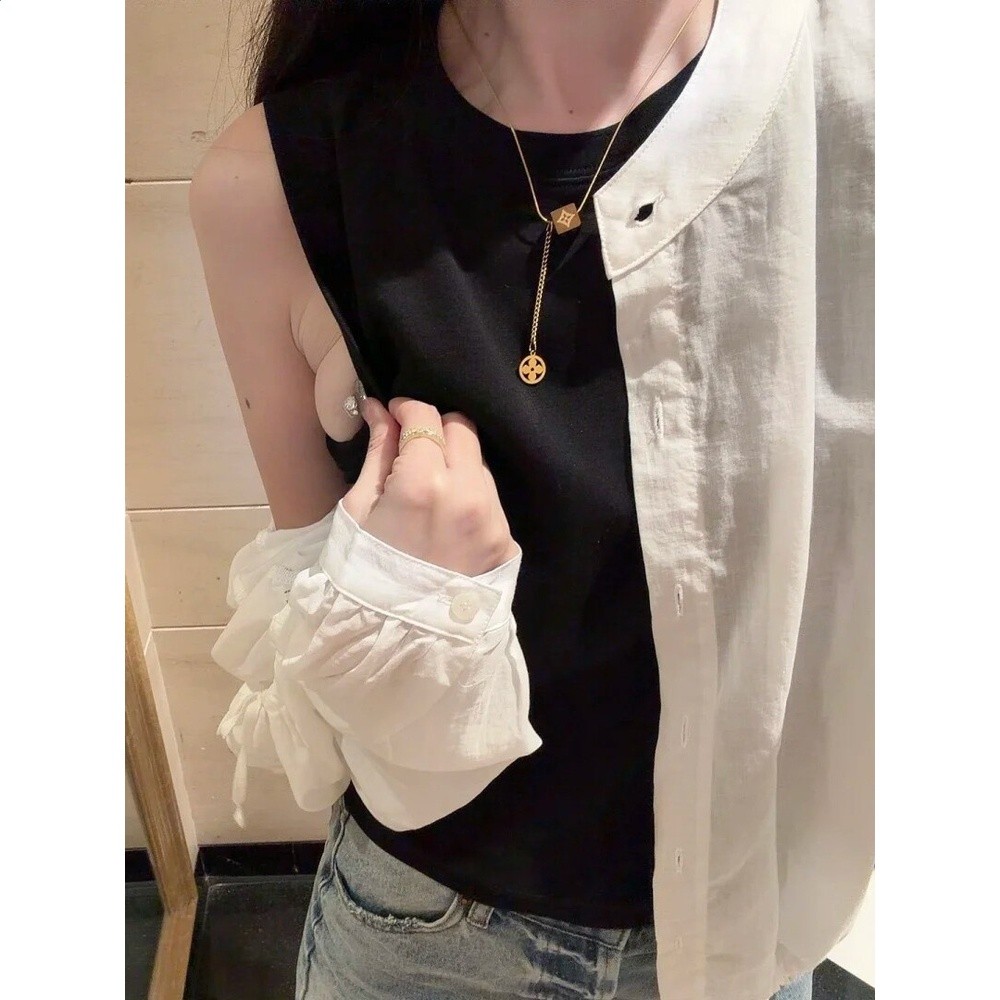 黑色