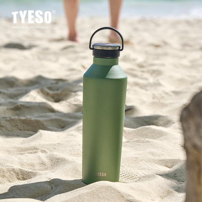 TYESO保溫杯 304不鏽鋼500ml/750ml/900ml大容量運動保溫杯 防漏旋轉杯蓋附矽膠提手不鏽鋼運動水壺-細節圖4