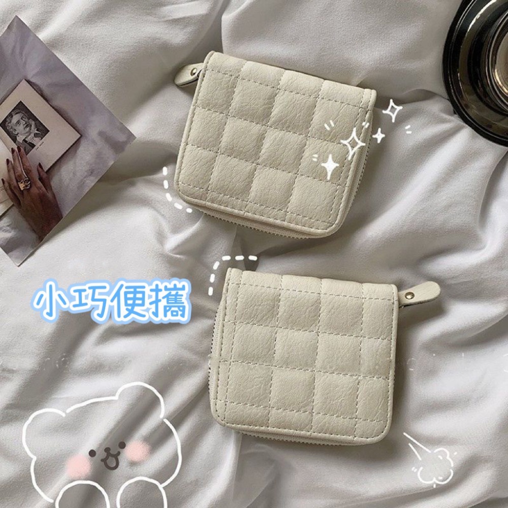 Meow acc【台灣現貨】 豆腐方塊短夾 韓系方塊錢包 奶白色錢包 方塊皮夾 豆腐皮夾 女生短夾 格子錢包 格子短夾-細節圖2