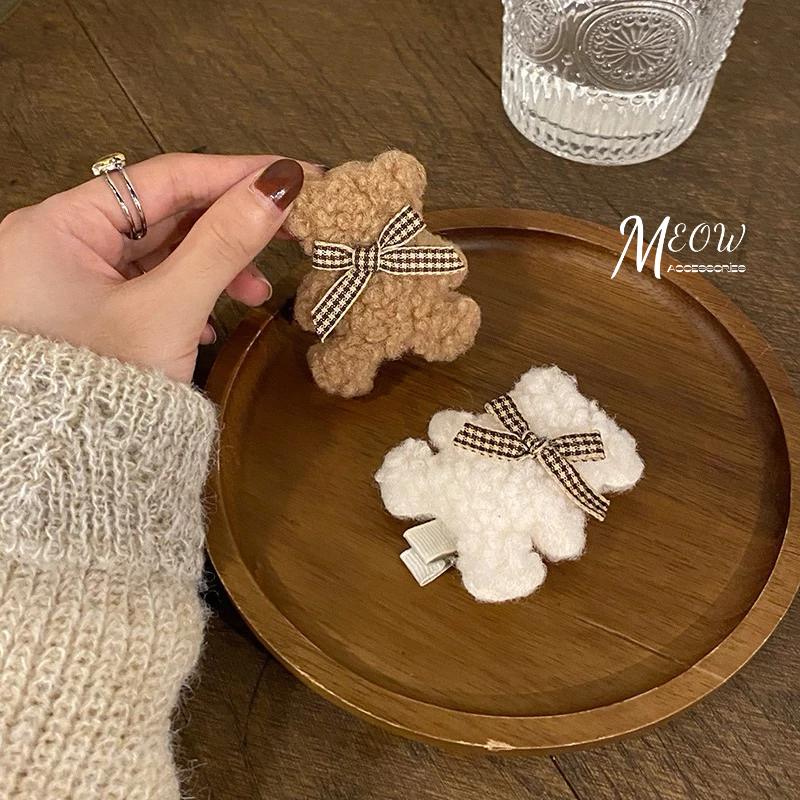 Meow acc【台灣現貨】小熊造型髮夾 小熊瀏海夾 毛絨小熊髮夾 女生髮夾 小熊髮飾 羔羊毛髮夾 女生髮飾 小眾髮夾-細節圖2