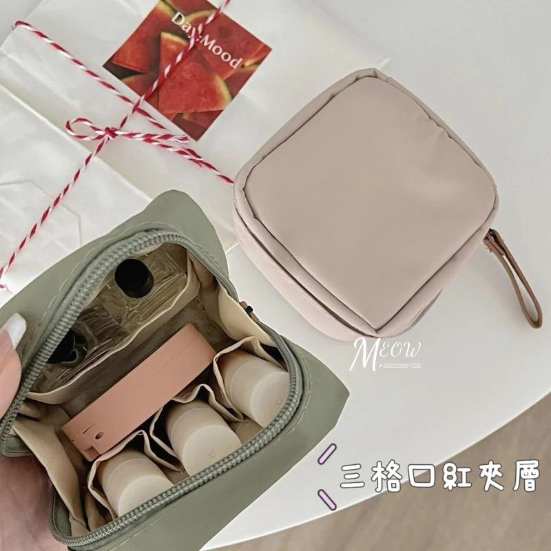 Meow acc【台灣現貨】mini化妝小方包 收納尼龍小包包 迷你口紅包 萬用包 衛生棉包 補妝包 口袋化妝包 零錢包-細節圖2