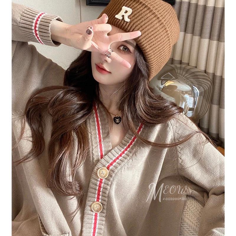 Meow acc【台灣現貨】R字針織毛帽 字母R針織帽 保暖毛帽 素色毛帽 秋冬保暖小物 包頭帽 韓版毛線帽 護耳帽-細節圖2